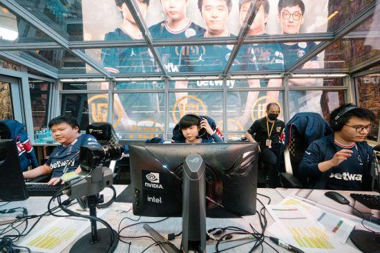 包含wucg全球总决赛dota2的词条